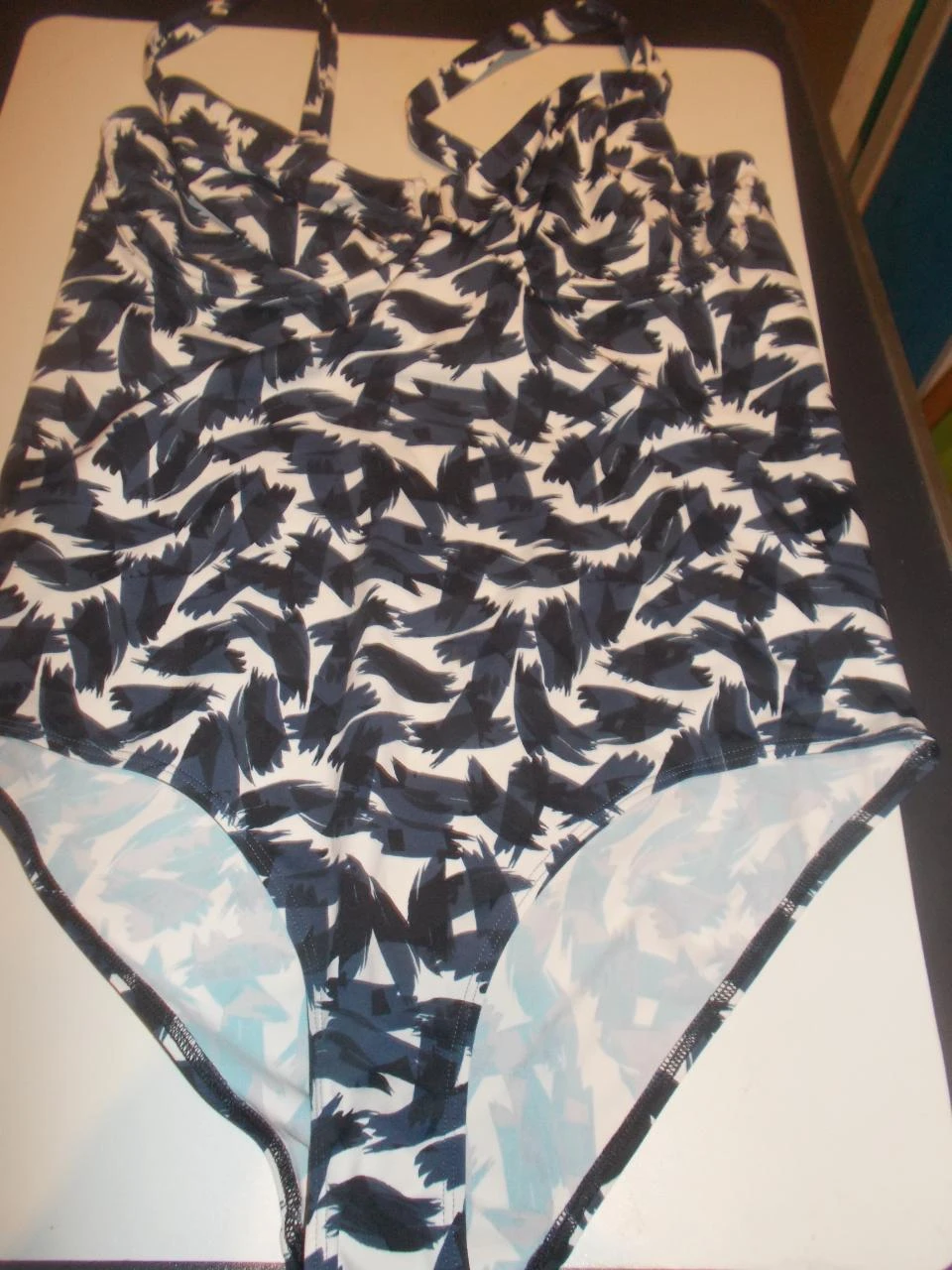 Heel mooi damesbadpak maat 42/44 - merk SIMONE Pérèle, blauw en wit – photo 2